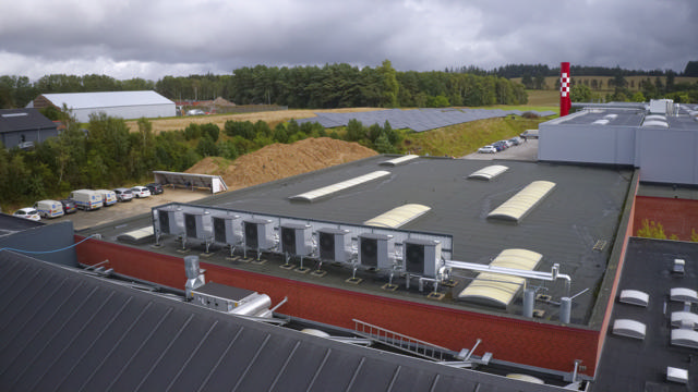 Heat pumps placed on the roof of Haarup Maskinfabrik.